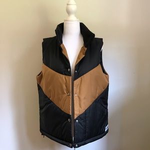 North Face Sylvester Vest Black and Tan Retro